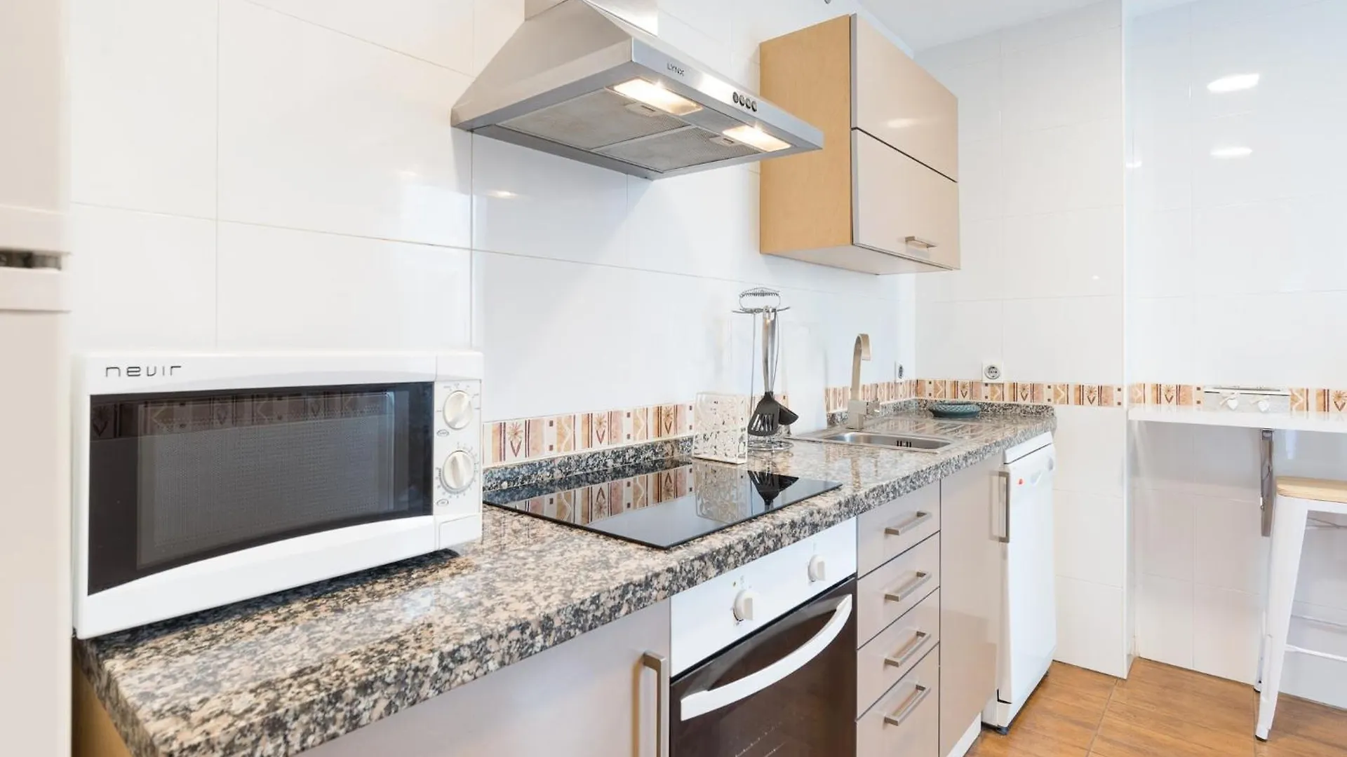 Apartment With Terrace, Pool, Parking Torremolinos