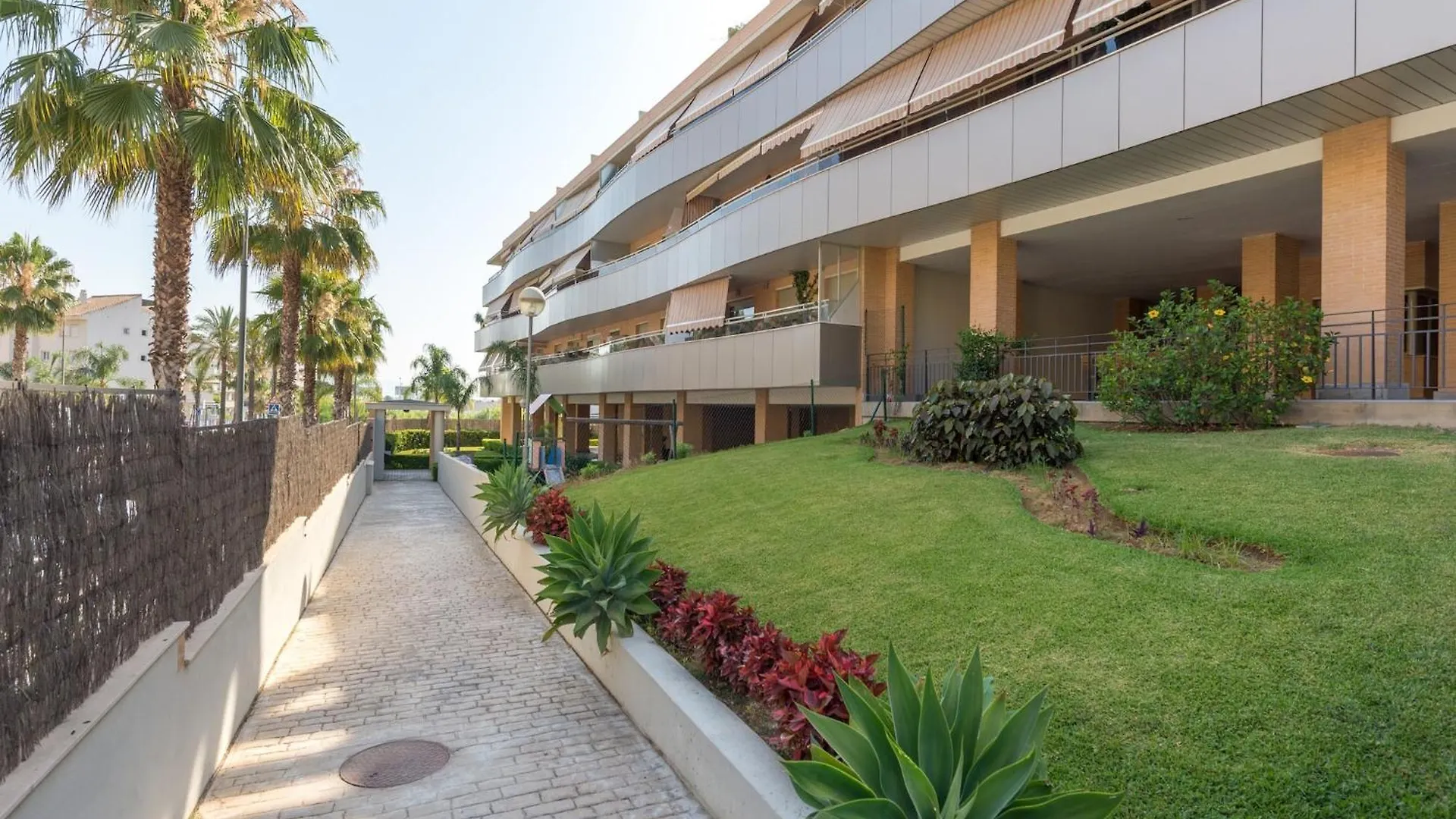Apartment With Terrace, Pool, Parking Torremolinos